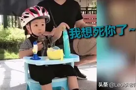 那个搬着凳子的挖掘机“监工”，为孩子的妈妈点赞图片