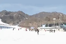 冰雪嘉年华，探秘怀柔怀北国际滑雪场，冬天游玩有去处啦视频封面