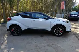 2020款2.0L丰田奕泽配置丰富，95后小伙最终选了它图片