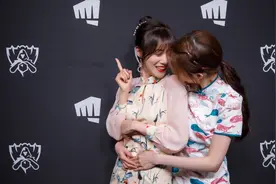 IG无缘季后赛，Rookie女友被喷惨了，PDD心痛直播落泪图片