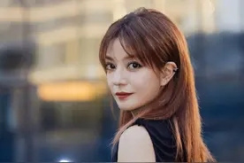 赵薇除名事件后首次发声，透露自己目前还在北京，与爸妈在一起图片