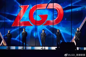 英雄联盟：韩网热议LGD进世界赛，原来SKT根本不会用小花生图片