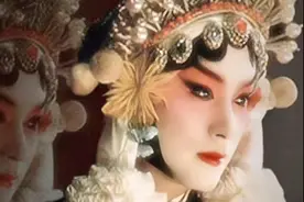 张国荣试妆白蛇造型，28年前照片引发回忆杀，网友：看得泪目图片