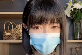 杭州郑女士穿紧身衣直播，承诺粉丝超百万就摘口罩，不让大家失望图片