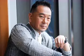 张晨光：演戏38年兢兢业业，捐款两千万无人问，64岁因直播被骂哭图片