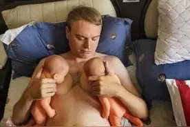 世界上第一个怀孕的男人，分娩的时候竟然不用承受12级疼痛图片