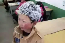 云南穷学生，每天走4公里路上学，因一张照片火遍全网，为啥？图片