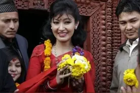 她被誉为“东方戴安娜”，是尼泊尔最美王妃，却一夜沦为平民图片