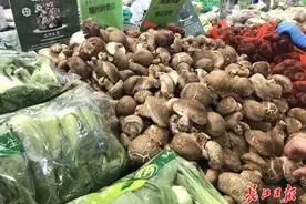 武汉这些超市为湖北产品“带货”， 家门口就能买到100多种家乡好味道图片