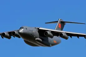 国产运20远赴中东，全球投放及时送达，实力比肩C17图片