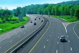注意！非深号牌危运车1-6时除高速公路以外道路禁行图片