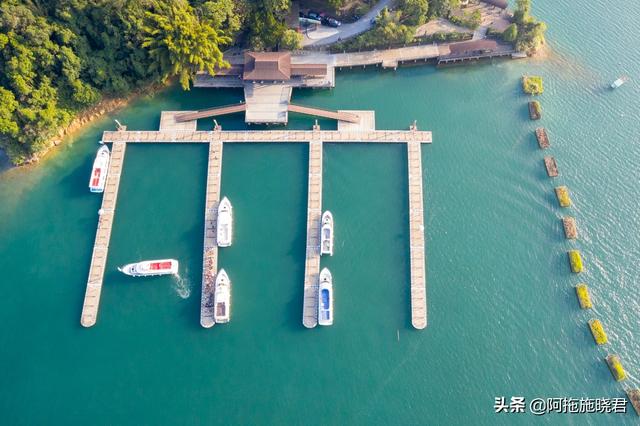 日月潭，台湾最大的天然淡水湖，每个人小学课本都读过的