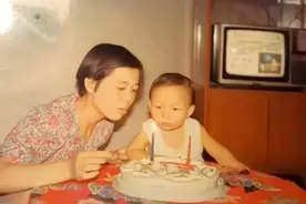 疼爱28年的养子恩断义绝，亲儿子不肯回来，许敏的一生太痛了图片