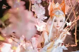 cos：貂蝉金色仲夏夜之梦图片