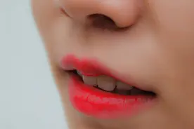 为什么有些女生小胡须很多？用什么方法能去除？会越刮越多吗？图片