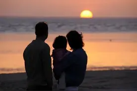 撞破了母亲的秘密，我该如何选择图片