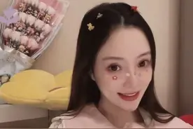 李小璐带绯闻男友见家长，男方晒合影并发爱心表白，又是姐弟恋？图片