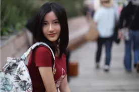 高考“双料状元”火了，集美貌和才华于一身，被赞为清华最美校花图片