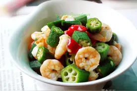 秋葵炒虾仁的做法图片