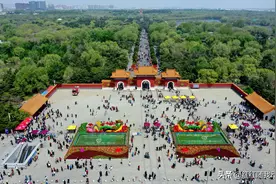 沈阳：“五一”假期景区游人如织图片