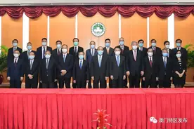 贺一诚就制订明年施政报告听取澳门中华总商会意见图片
