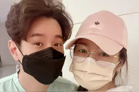 37岁女星陪小5岁丈夫做结扎手术！拒绝生第五胎，二婚3年儿女双全图片