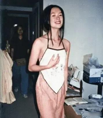 2009年泼墨门背后的恩怨和桃色交易，让章子怡翻了多大的车？