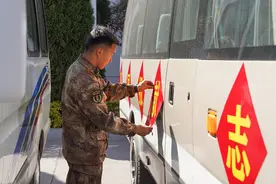 入营在即：新战友们快来看看班长们在干什么图片