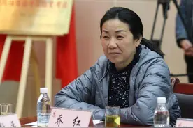 从小爱笑的湖北乒乓天才少女，邓亚萍最强辅助，还把王楠拉出低谷图片