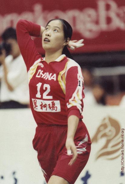 很多人对巫丹没有过多印象,实际上巫丹是中国女排最年轻的世界冠军