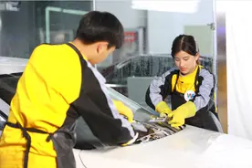 玻璃水竟有这么多作用！别为省那几块钱而伤害车子了图片