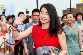 郭晶晶晒出三个孩子吃早餐的日常行为，引网友们称赞：这就是豪门图片