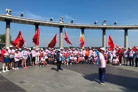 徒步节丨哈尔滨万人徒步走起，松花江畔燃情11公里图片