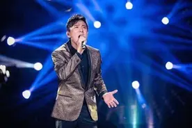 53岁的张信哲，身价过亿却"没人敢嫁"，直言：绝不碰粉丝图片