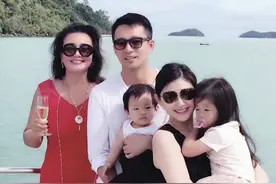 38大S生二胎差点没命，39张歆艺谈二胎泪崩，二胎，必须要生吗？图片
