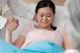 分娩时最尴尬的是听到医生的这些话，过来人：想假装没听到都不行图片