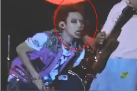 小鬼音乐节现场惹争议，“抽搐”式表演好吓人，还被嘲模仿华晨宇图片