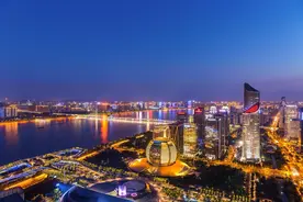 上半年地方财政大数据：全国13城有盈余，山东就占4席图片