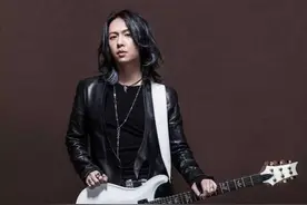 黑豹乐队最“长寿”的主唱，上综艺翻红，这么多年我们都误会他了图片