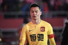 争议！足球记者把中国球员比喻成“猪”，最高工资仅15000元图片