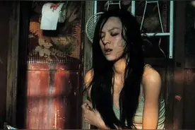 张静初：只和导演搞暧昧，被“太太们”联合封杀？这个女人不寻常图片