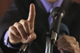 “会说话”的手！这个手套可以翻译手语，还能通过APP转换语音图片