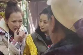 蔡少芬无惧发胖吃小吃，筷子腿抢眼！何洁担心体重坚决不品尝图片