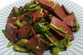 它是“天然补血王”，血红蛋白含量高，与韭菜是绝配，春天别错过图片