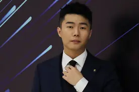 张九南砸挂栾云平，直播间被众师兄弟合伙“欺负”，九南还皮吗？图片