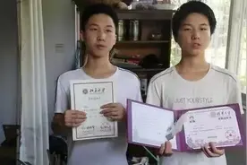 清华北大双胞胎兄弟，父亲手写“教育心得”，透露学霸养成关键词图片