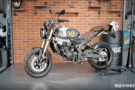 官宣之前被曝光，新款无极300AC实车来了，变化挺大，售价不变图片