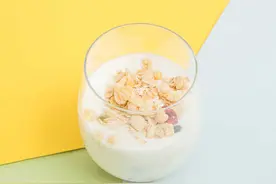 想减肥，可以用纯牛奶能代替晚餐吗？图片