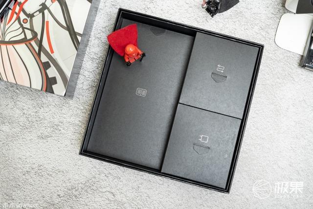 红魔5G暴走开黑，144Hz刷新率爽飞！除了打游戏它还有狠招～