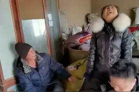 老丈人送女婿猪肘子：养活20多年的猪你都领走了，不差这一块图片